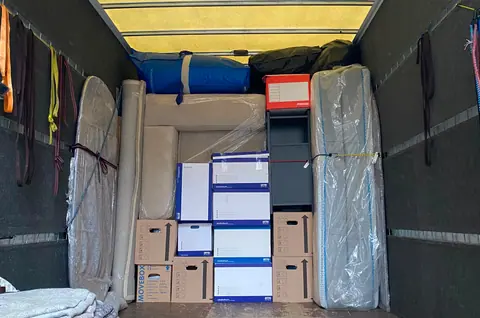Gesicherte Ladung im Umzugsfahrzeug